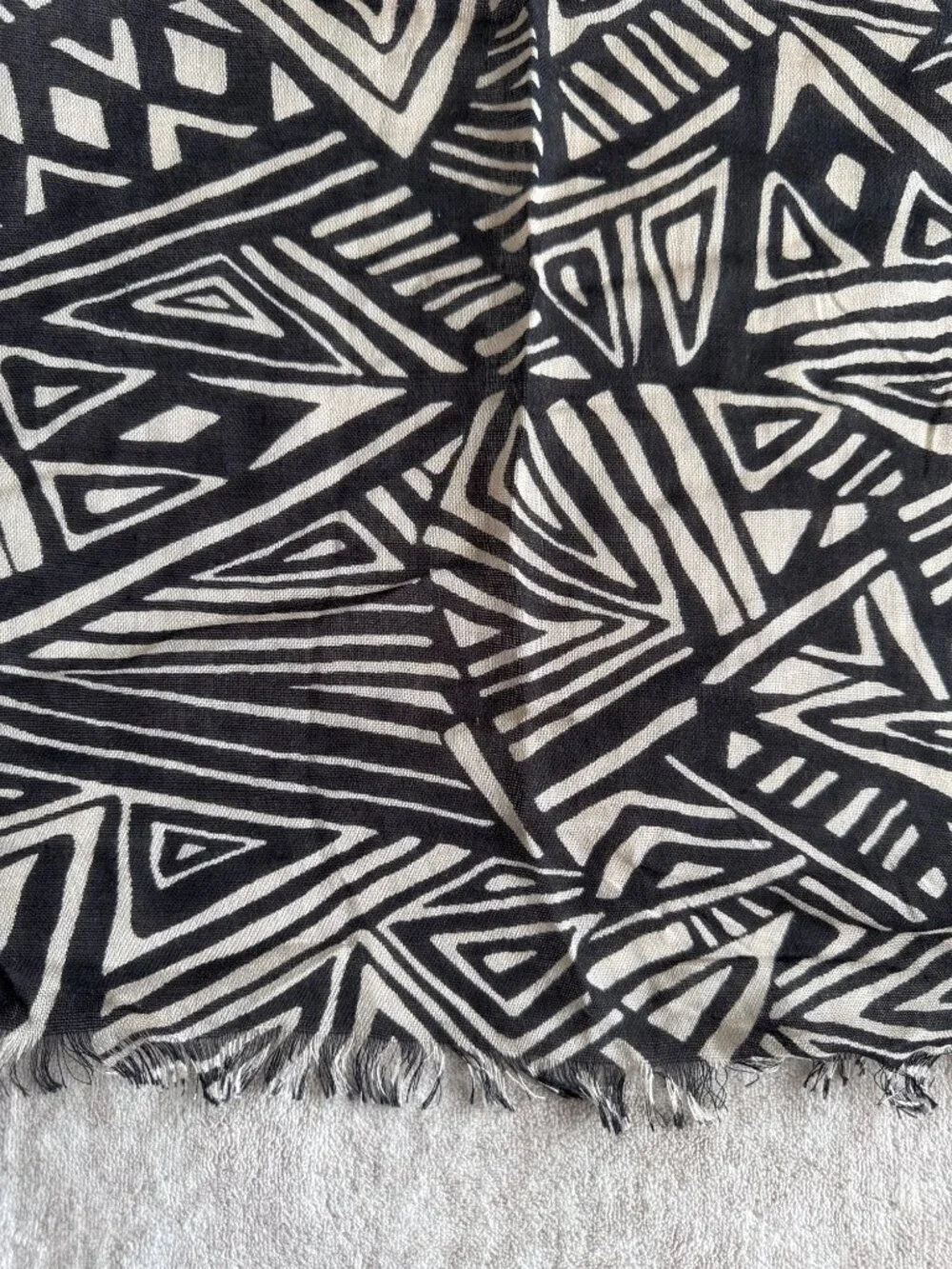 Calvin Klein Tribal Black and Cream Scarf New with Tags Boho